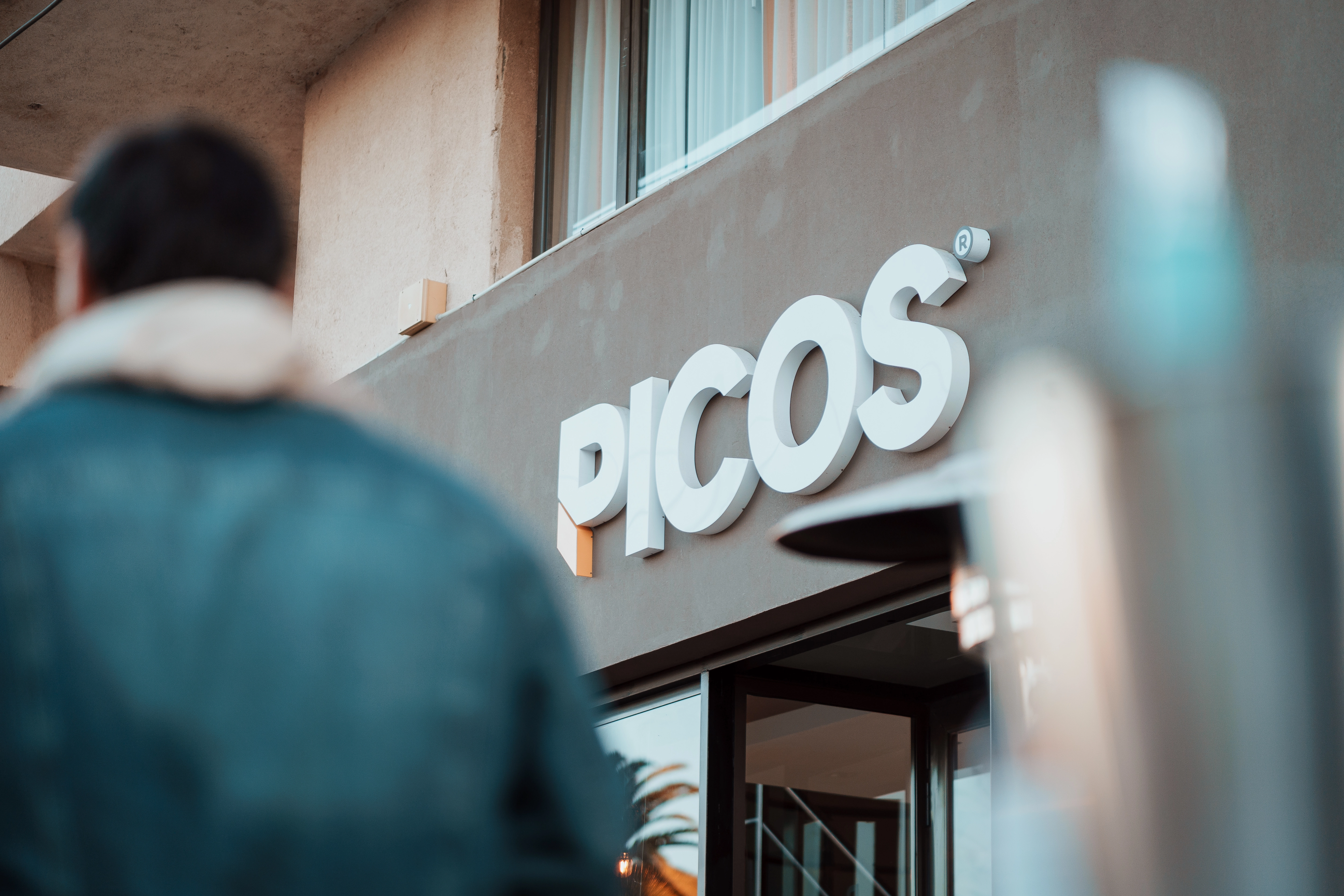 Picos Taller y Mobiliario